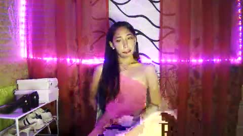 Snapshot of fuckinglily chatting on 12-01-25, 05:40 fuckinglily online show from 12-01-25, 05:40