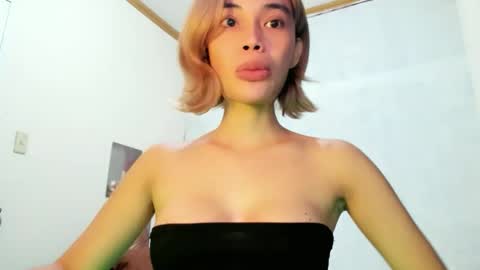 Snapshot of fuckingsexy143 chatting on 05-11-26, 02:39 fuckingsexy143 online show from 05-11-26, 02:39