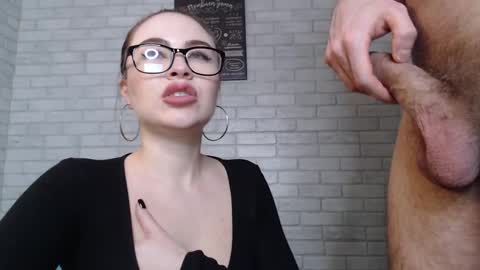 Snapshot of fuckyoursecretary chatting on 02-22-25, 02:30 fuckyoursecretary online show from 02-22-25, 02:30