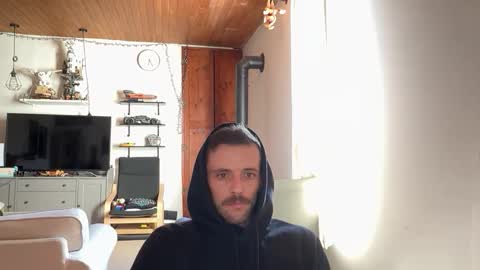 Snapshot of fudde chatting on 03-26-26, 02:11 fudde online show from 03-26-26, 02:11