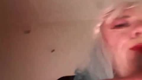 Snapshot of full4cefull chatting on 09-13-25, 06:40 Pizzaz online show from 09-13-25, 06:40