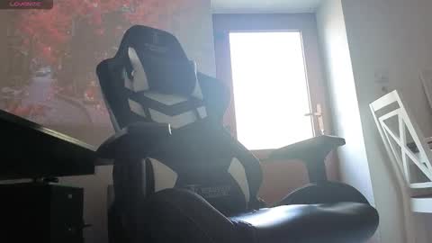 Snapshot of fullartofsex chatting on 11-13-25, 08:46 FullArtOfSex online show from 11-13-25, 08:46