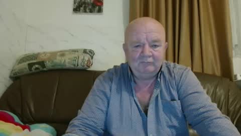 fullballs6 online show from 12-21-25, 03:13