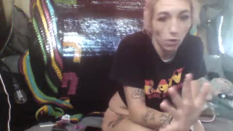 Snapshot of fullerh967 chatting on 10-01-25, 02:23 Deeztitties online show from 10-01-25, 02:23