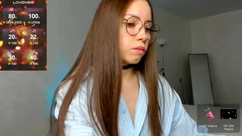 Snapshot of fun__nd__bun chatting on 05-11-26, 01:33 fun__nd__bun online show from 05-11-26, 01:33