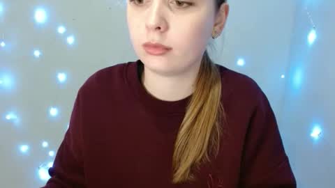 Snapshot of funemma000 chatting on 12-16-25, 08:41 Emma online show from 12-16-25, 08:41