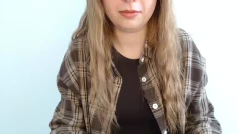 Emma online show from 05-13-26, 09:06