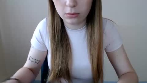 Emma online show from 06-18-26, 09:14