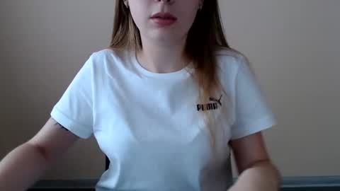 Emma online show from 06-22-26, 07:05