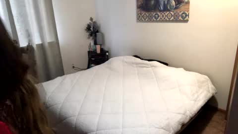 Linnys Palace online show from 02-26-25, 06:11