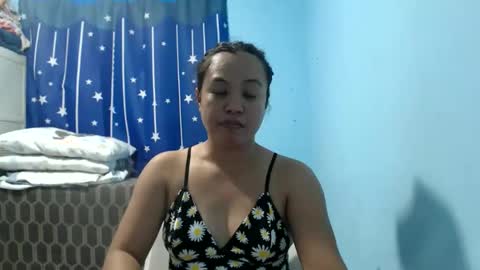 MAE online show from 04-25-26, 01:41