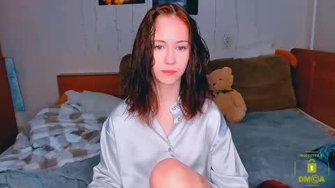 Snapshot of funny_bunny23 chatting on 09-22-25, 02:24 Eva online show from 09-22-25, 02:24