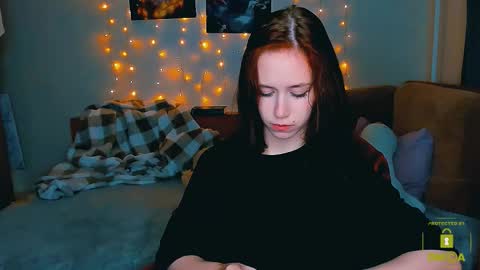 Snapshot of funny_bunny23 chatting on 09-28-25, 04:56 Eva online show from 09-28-25, 04:56