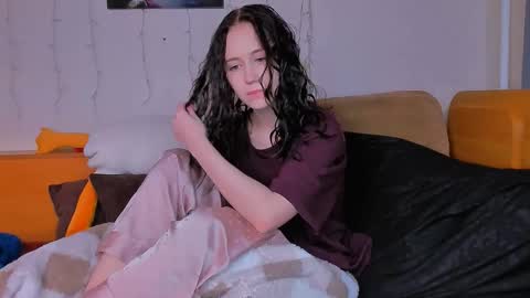 Eva online show from 01-18-26, 02:21