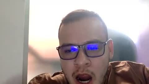 Snapshot of funnyboys18 chatting on 01-17-25, 07:05 Zanty online show from 01-17-25, 07:05