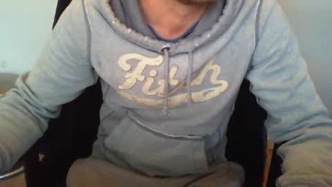 Snapshot of funnyeucouple chatting on 02-17-26, 08:55 YWhiteNiceMan online show from 02-17-26, 08:55