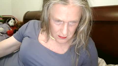 Snapshot of funtimetgirl chatting on 02-01-26, 10:47 Jessie Love online show from 02-01-26, 10:47