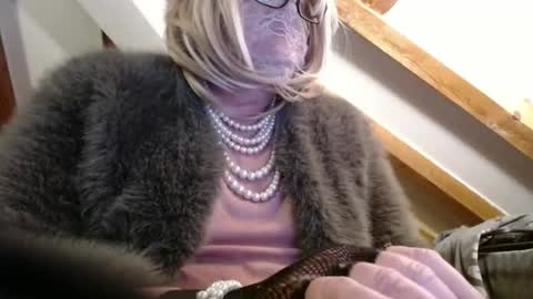 Snapshot of fursdany chatting on 12-22-24, 08:14 Dany online show from 12-22-24, 08:14