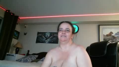 fuzzeychicks38 online show from 03-24-26, 08:52