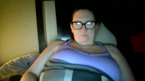 fuzzypeaches87 online show from 03-02-26, 07:15