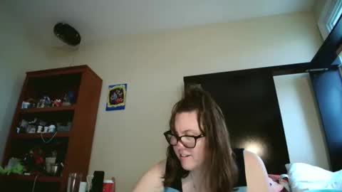 fuzzypeaches87 online show from 04-18-26, 05:06