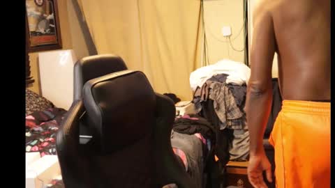 Snapshot of fyrecontrol chatting on 12-22-24, 05:12 seldom seen online show from 12-22-24, 05:12