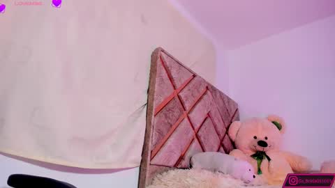 Snapshot of ga_briela chatting on 03-07-25, 05:40 GABRIELA online show from 03-07-25, 05:40