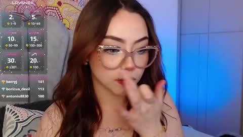 Snapshot of gabb__yy chatting on 11-26-25, 09:10 online show from 11-26-25, 09:10