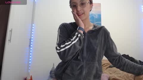 Snapshot of gabb_rioss chatting on 09-25-25, 10:35 Gabriela online show from 09-25-25, 10:35