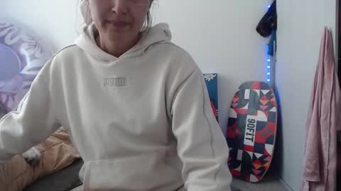 Gabriela online show from 03-24-26, 05:18