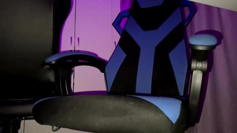 Gabeitches16 online show from 01-14-25, 12:11