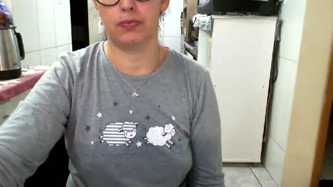 Snapshot of gabibrasil chatting on 06-17-26, 12:24 gaby layla online show from 06-17-26, 12:24