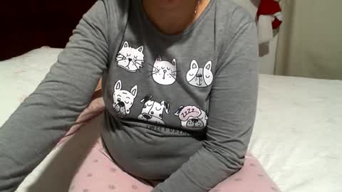 Snapshot of gabibrasil chatting on 07-15-26, 10:48 gaby layla online show from 07-15-26, 10:48