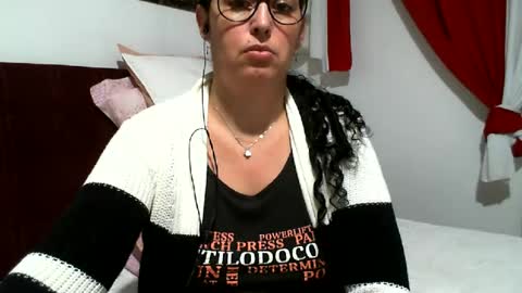 Snapshot of gabibrasil chatting on 07-18-26, 10:35 gaby layla online show from 07-18-26, 10:35