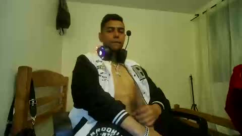 Snapshot of gabitosexyy chatting on 03-04-25, 05:42 gabitosexyy online show from 03-04-25, 05:42