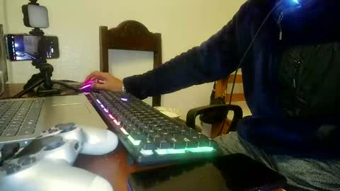 Snapshot of gabitosexyy chatting on 03-10-25, 05:33 gabitosexyy online show from 03-10-25, 05:33