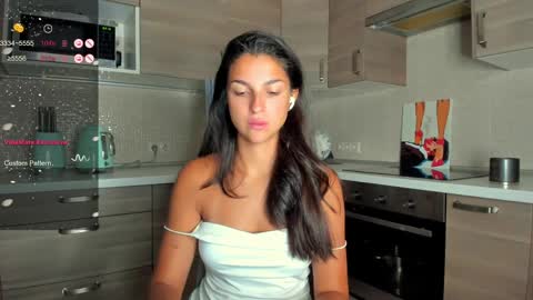 The next stream in car 1 december 10pm time in France online show from 04-08-26, 07:14