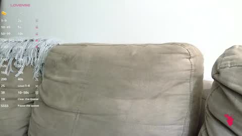 Snapshot of gabriela_miller_2 chatting on 01-14-25, 02:43 Gabriela Miller online show from 01-14-25, 02:43