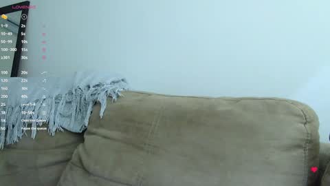 Snapshot of gabriela_miller_2 chatting on 01-22-25, 02:35 Gabriela Miller online show from 01-22-25, 02:35