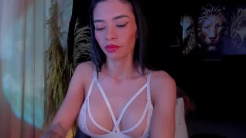 Snapshot of gabriela_montess chatting on 02-26-25, 11:15 Gabriela Montes online show from 02-26-25, 11:15