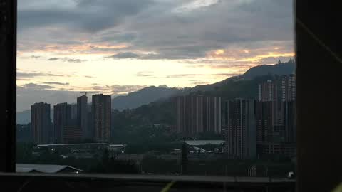 Gabriela salgado online show from 04-22-26, 10:50