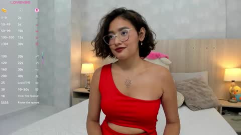 Snapshot of gabriela_vargas chatting on 10-06-25, 03:59 Gabriela Vargas online show from 10-06-25, 03:59