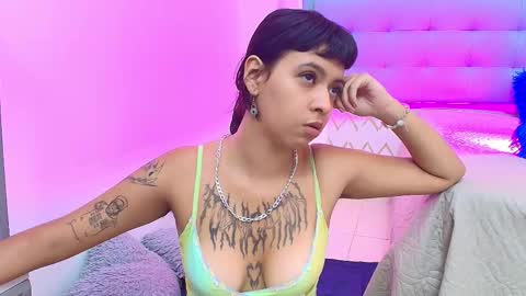 Snapshot of gabrielacortez chatting on 09-12-25, 12:27 GABRIELA online show from 09-12-25, 12:27