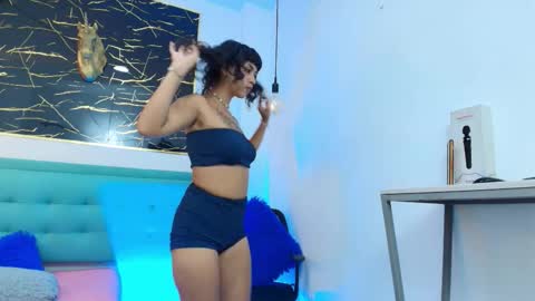 Snapshot of gabrielacortez chatting on 09-30-25, 12:10 GABRIELA online show from 09-30-25, 12:10