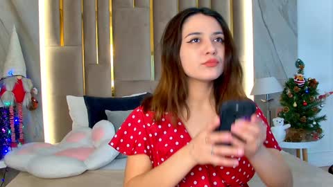 Snapshot of gabriella_wils chatting on 01-13-25, 06:06 Gabriella online show from 01-13-25, 06:06