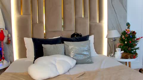 Snapshot of gabriella_wils chatting on 01-13-25, 09:08 Gabriella online show from 01-13-25, 09:08