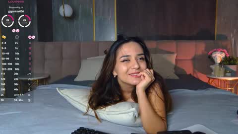 Snapshot of gabriella_wils chatting on 10-14-25, 06:14 Gabriella online show from 10-14-25, 06:14