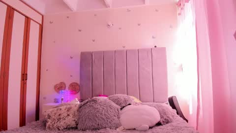 Gaby online show from 12-14-25, 06:12