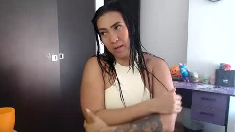 Snapshot of gaby_bluexx chatting on 07-14-26, 03:29 Gaby Blue online show from 07-14-26, 03:29