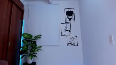 Snapshot of gaby_girl chatting on 03-11-25, 01:37 online show from 03-11-25, 01:37
